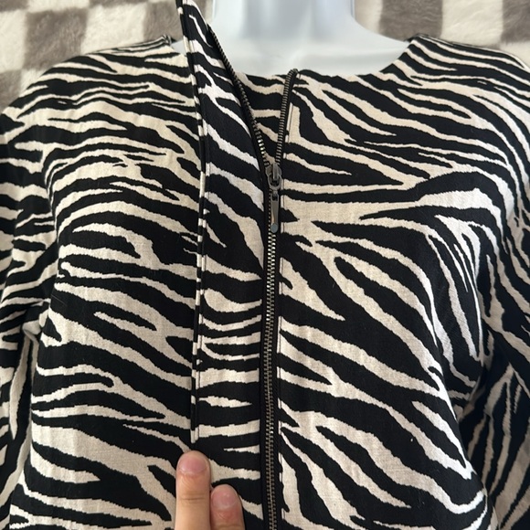 Chico’s Blazer 1 zebra zip front jacquard 8/10 black off-white M - Picture 2 of 8